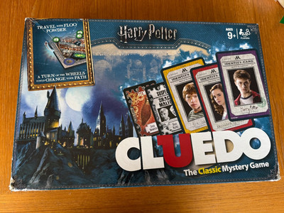 Hasbro Cluedo World of Harry Potter Hogwarts Mystery Crime Board Game