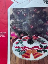 Vintage Valiant Crafts YKI "BELL" Latch Hook Tree Skirt 36" Finished No 7876 New