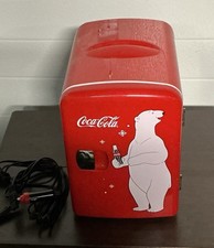 Coca-Cola Classic Thermoelectric Cooler Mini Koolatron Holds 6  12oz Cans