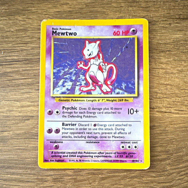 Mewtwo #10 (Base Set (1999))