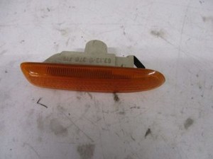 Blinker Kotflügel links vorn Gelb 63.13-8370719 BMW 3 COMPACT (E46) 316 TI