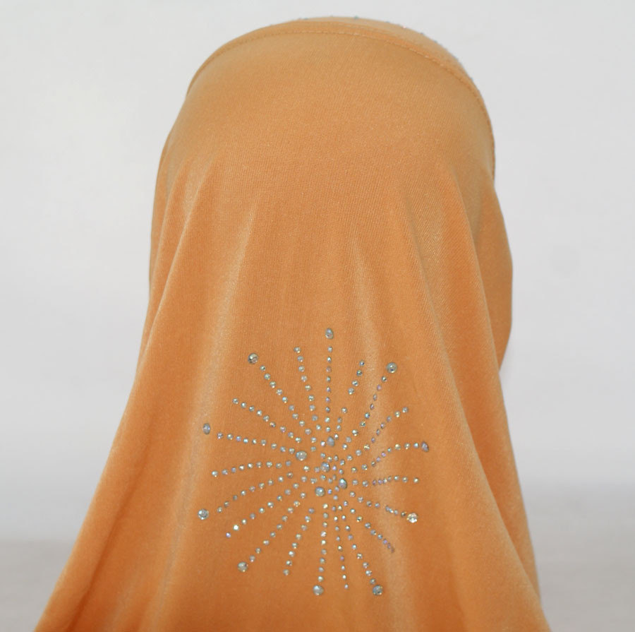 Girl Children Student Wearing Hijab Head Scarf Muslim Female In Red And White Indonesian Uniform Holding Book Image487651149 - Foto 2