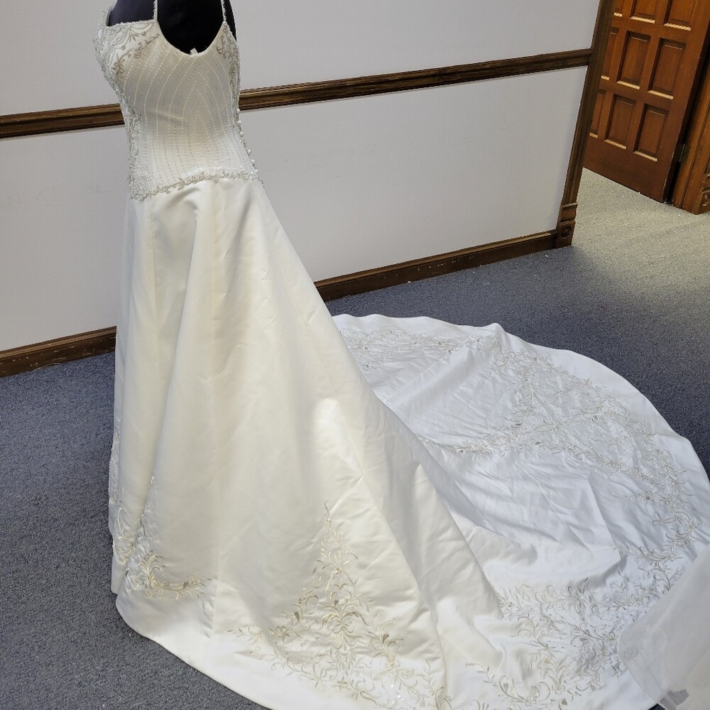 Picture 6 of 11