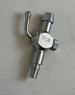 Gyrus Acmi 75R Screw On Luer Lock Adapter w/ Valve Threaded Stopcock Urology