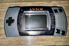 Atari Lynx II With Mcwill LCD mod And 6 Games