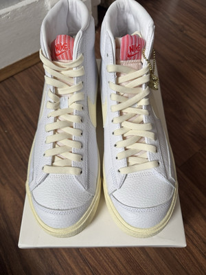 Nike Blazer Mid '77 VNTG EMB ''Popcorn'' Sneaker Originalverpackt 