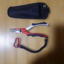 Fishing pliers red and silver with case