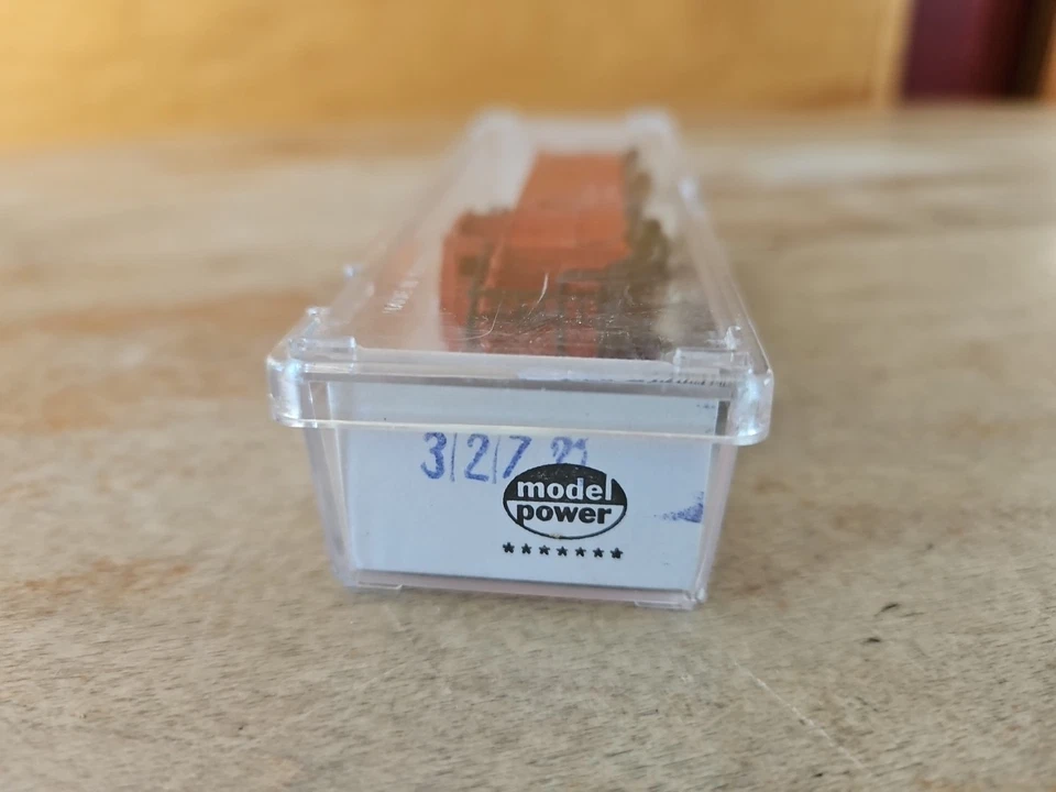 Model Power 3272 Caboose Santa Fe ATSF N-Scale NOS Yugoslavia NEW IN BOX - Image 2 of 4