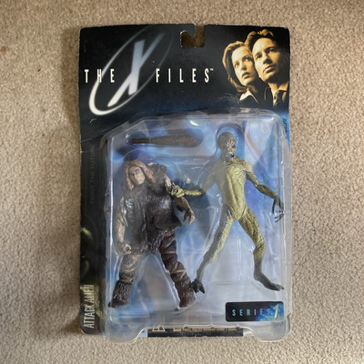 THE X-FILES ATTACK ALIEN CAVEMAN ACTION FIGURES SERIES 1 MCFARLANE TOYS 1998 MOC