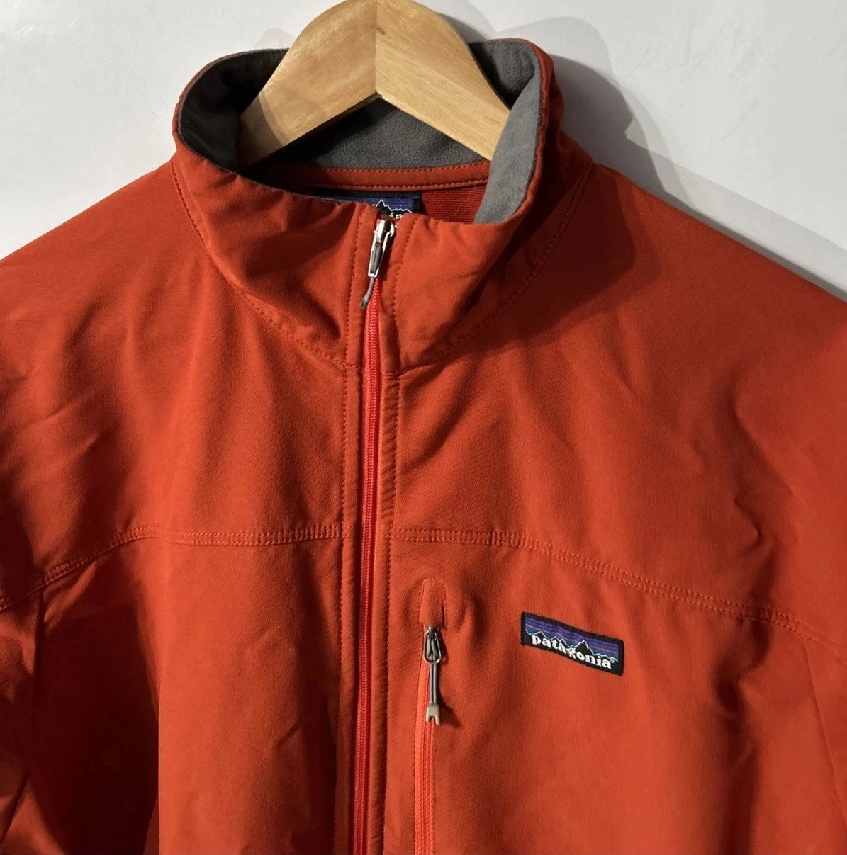 PATAGONIA Simple Guide Jacket Full Zip Style 83746 Mens Med Soft Shell - product detail image 2