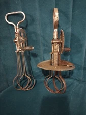 VINTAGE 1923 A&J HAND CRANK MANUAL EGG BEATER'S
