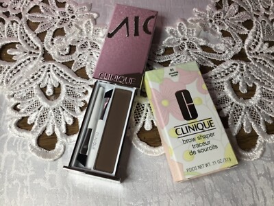 Clinique Brow Shaper Eyebrow Powder in 01 SHAPING TAUPE 11 oz/3.1 g