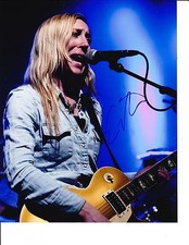 HEARTLESS BASTARDS ERIKA WENNERSTROM SIGNED IN CONCERT 8X10