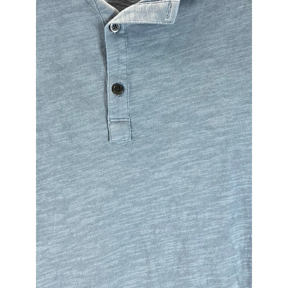 THEORY Men's Sky Blue Arlee Strato Short Sleeve Henley Shirt SZ L - Image 4 of 4