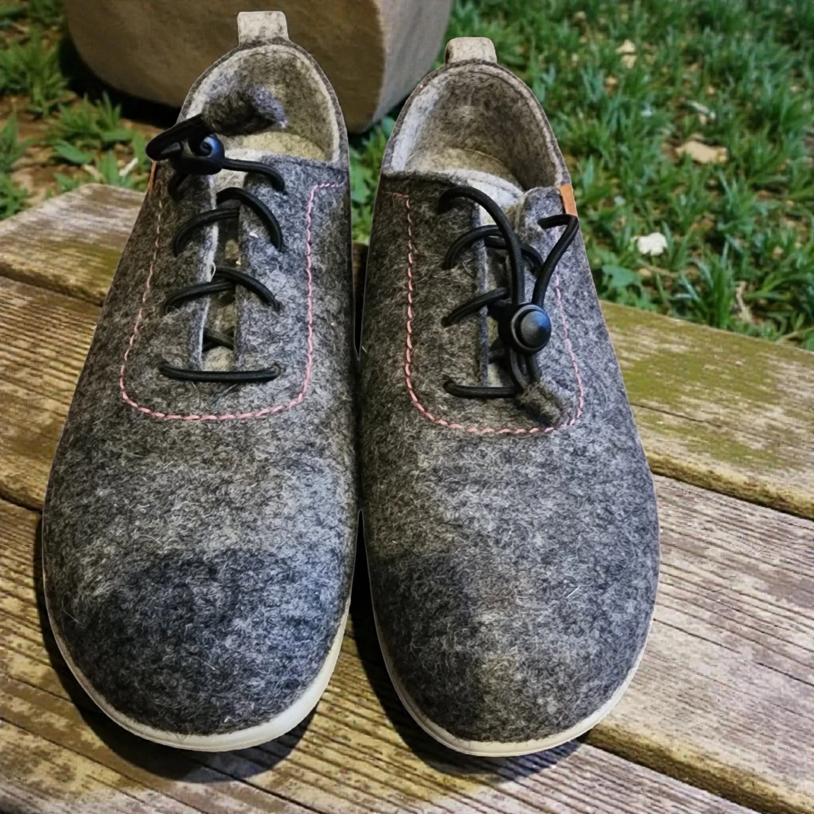 Samuel Hubbard Womens Felt Wool Shoes Gray Lace-Up Comfort Size 8.5 EUC