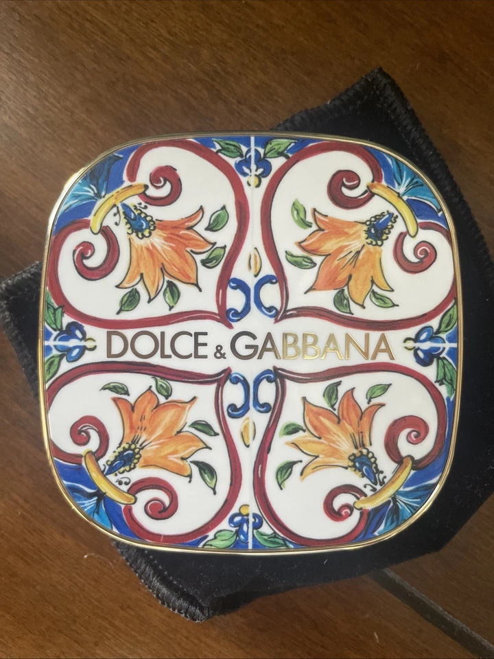 Dolce & Gabbana Solar Glow Illuminating Powder Duo in Shade # 3 Golden Sand NEW - Image 3 of 4