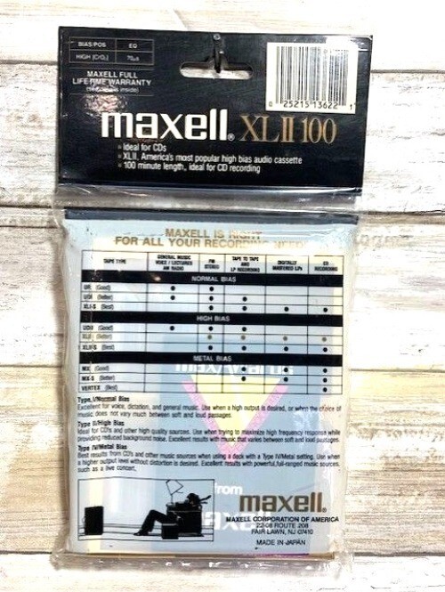 Maxell XLII Audio-Kassetten 100 Minuten - 3er Pack Plus 1 Bonus Kassette