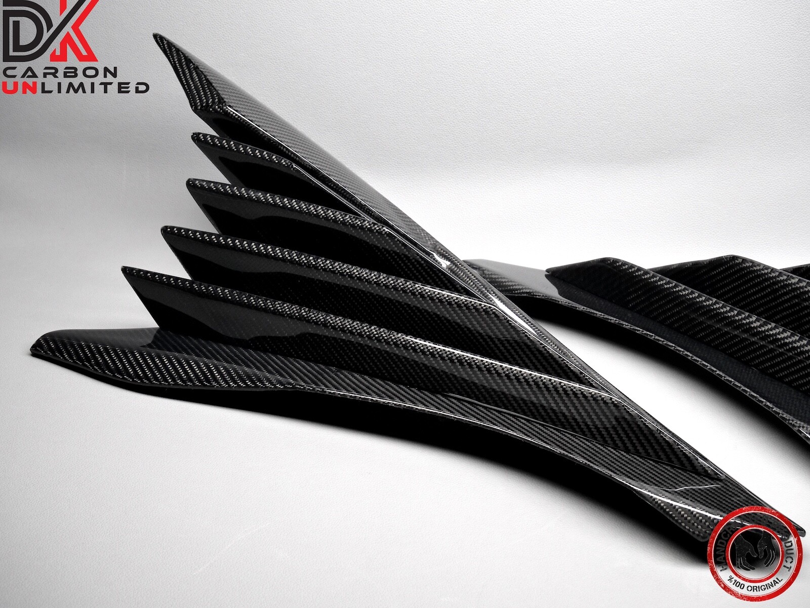 Aston Martin DBS Superleggera Gloss Finish Carbon Fiber Fender Louvres Vents