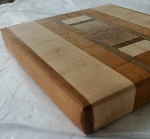 NEW Handmade Butcher Block Solid Wood Cutting Board End Grain 7½ x 6⅞ x 1⅛" - Picture 4 of 7