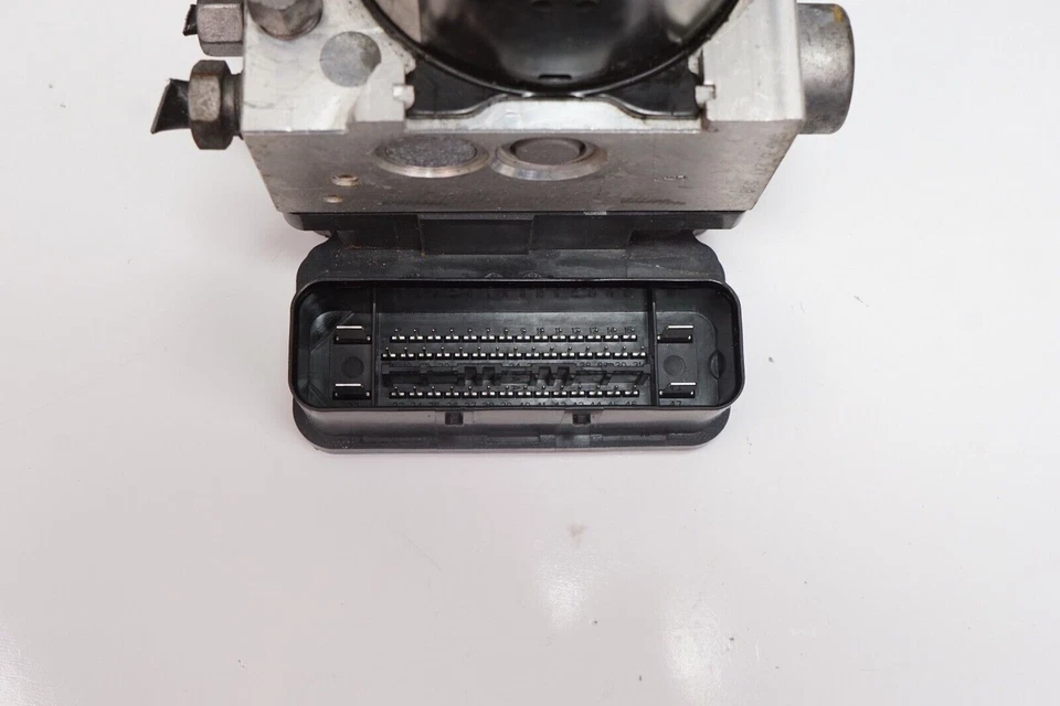 FORD EDGE LINCOLN MKX ABS Pump Module VSA Modulator Valve OEM 2011 - 2015 - Image 2 of 4