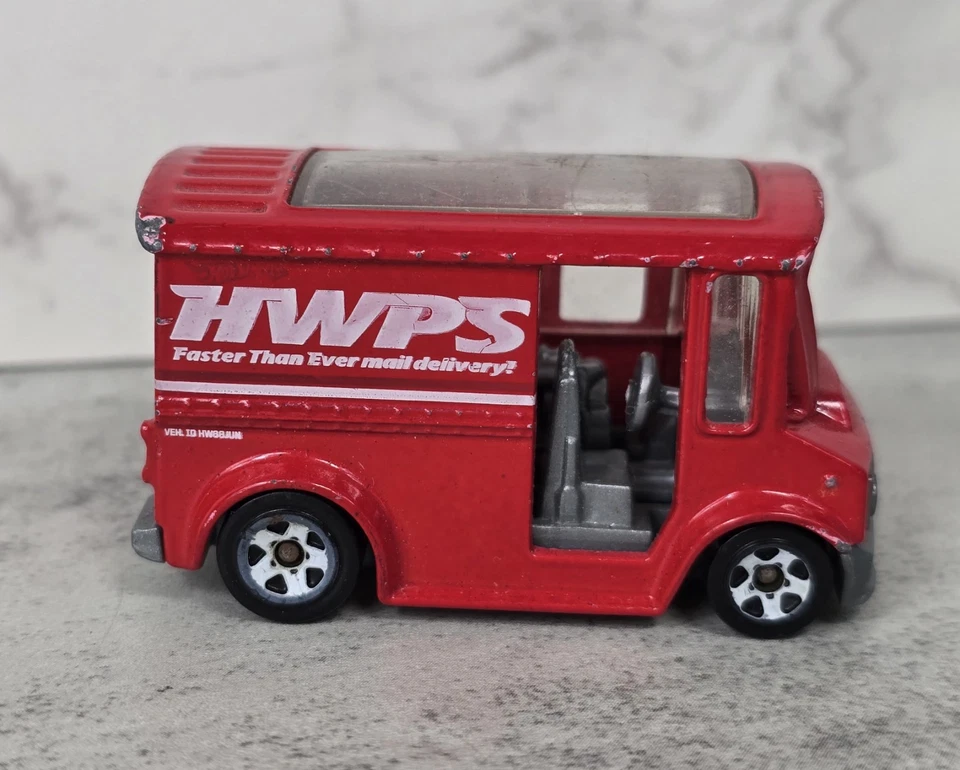Hot Wheels Bread Box HWPS más rápido que nunca entrega por correo furgoneta roja camión coche Foto 4 de 4