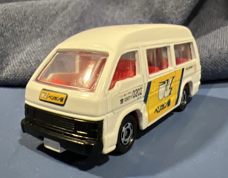 Tomica 3 Hiace Delivery Van Service Pelican Die Cast Metal Vintage - Image 4 of 4