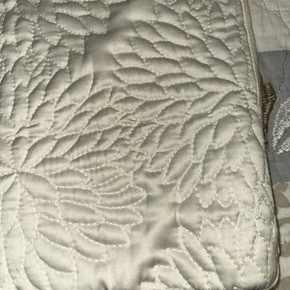 DKNY Euro Sham Chrysanthemum Floral Creamy White 26x26 - Image 3 of 4