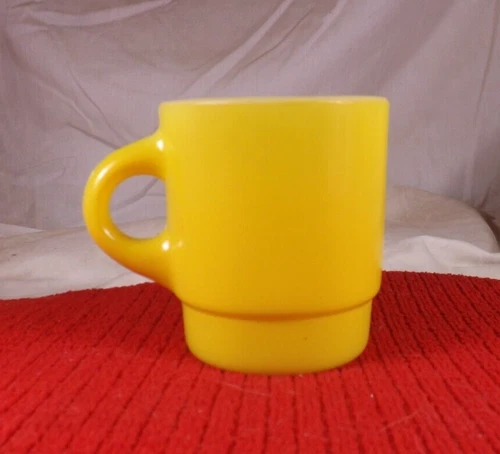 1 Fire-King Yellow Coffee Mug C Handle Anchor Hocking Oven Proof