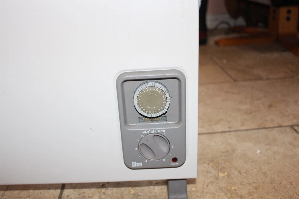 Glen electric portable convection heater with timer - Image 2 of 4