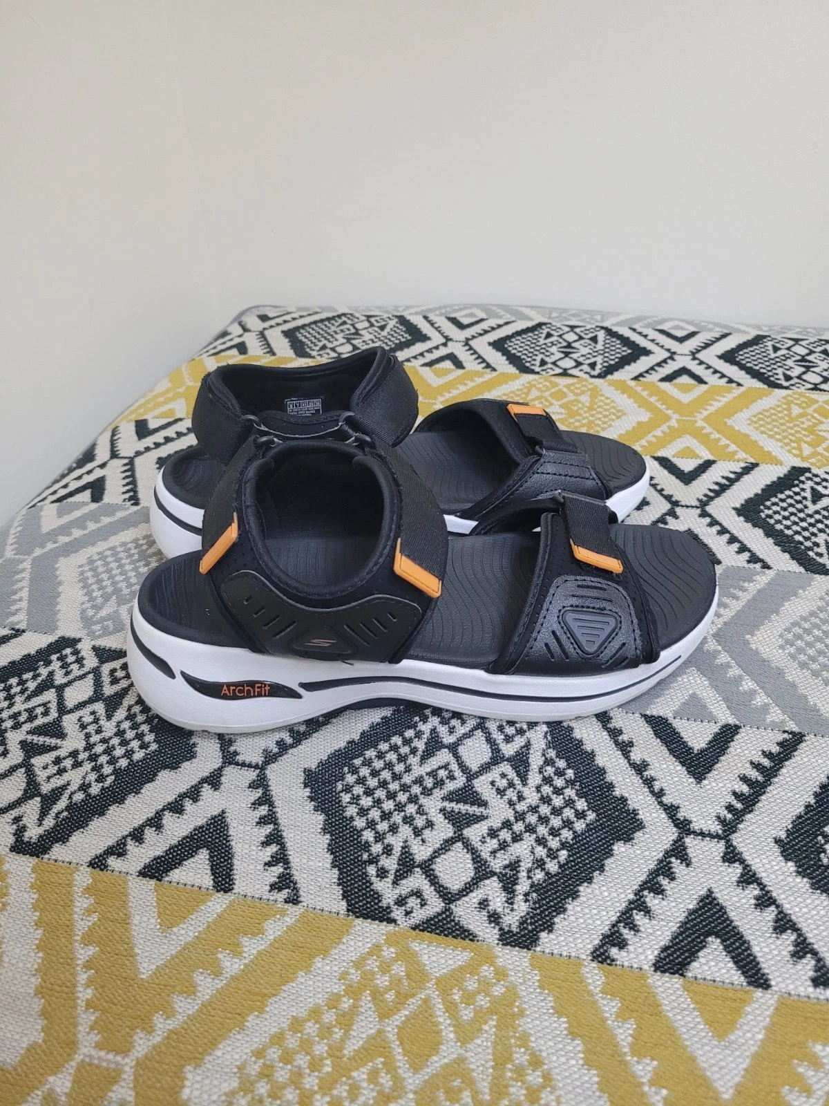 Mens Womens Skechers GoWalk Arch Fit Multi Adjust Walking Sandals Size 7 EU 41
