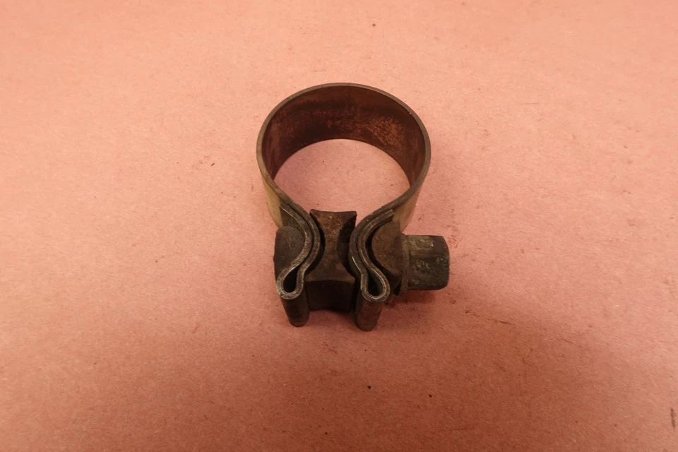 Abrazadera de tubo de escape 17-24 Harley Davidson Road King Special FLHRXS Foto 4 de 4