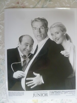 JUNIOR 8x10 b/w Press Photo/ Arnold Schwarzenegger, Emma Thompson & Danny Devito