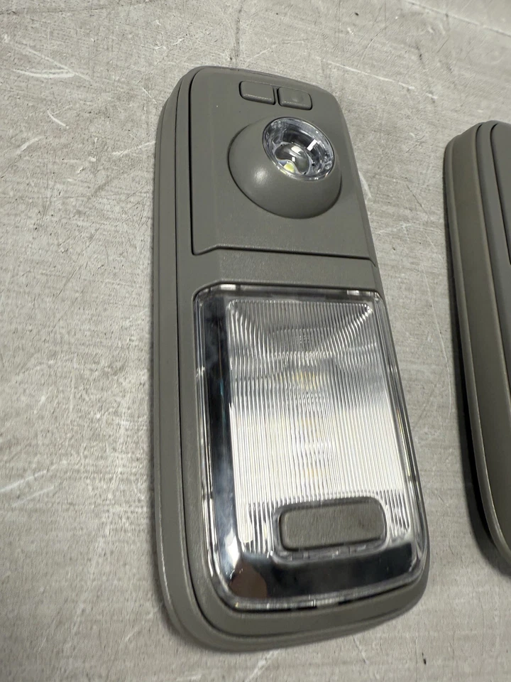 2023 VOLVO VNL 760 FRONT INTERIOR DOME LIGHT 22969737 22969738 *1741* - Image 3 of 4