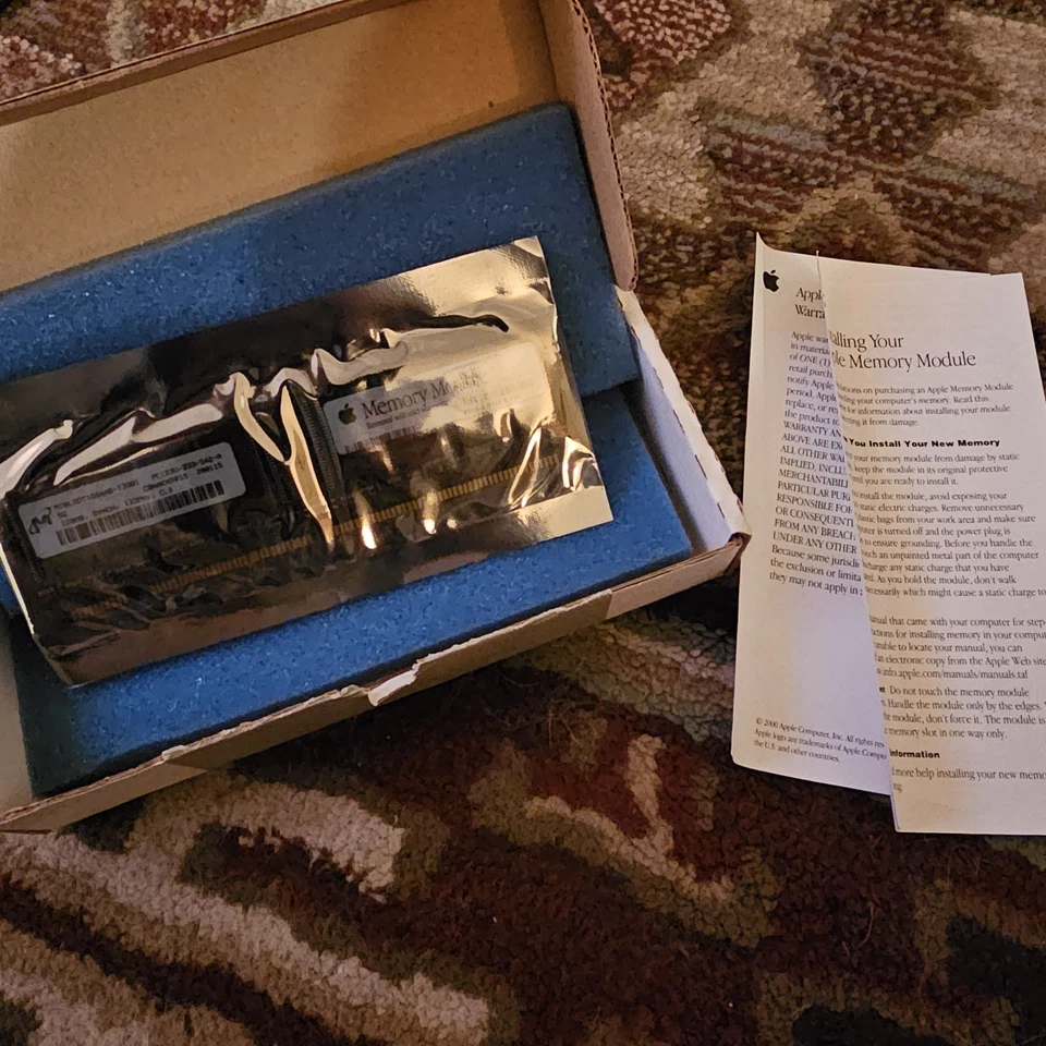 Apple Memory Module 2X128 MB PC133 Sealed Package Paperwork Open Box - Image 3 of 4