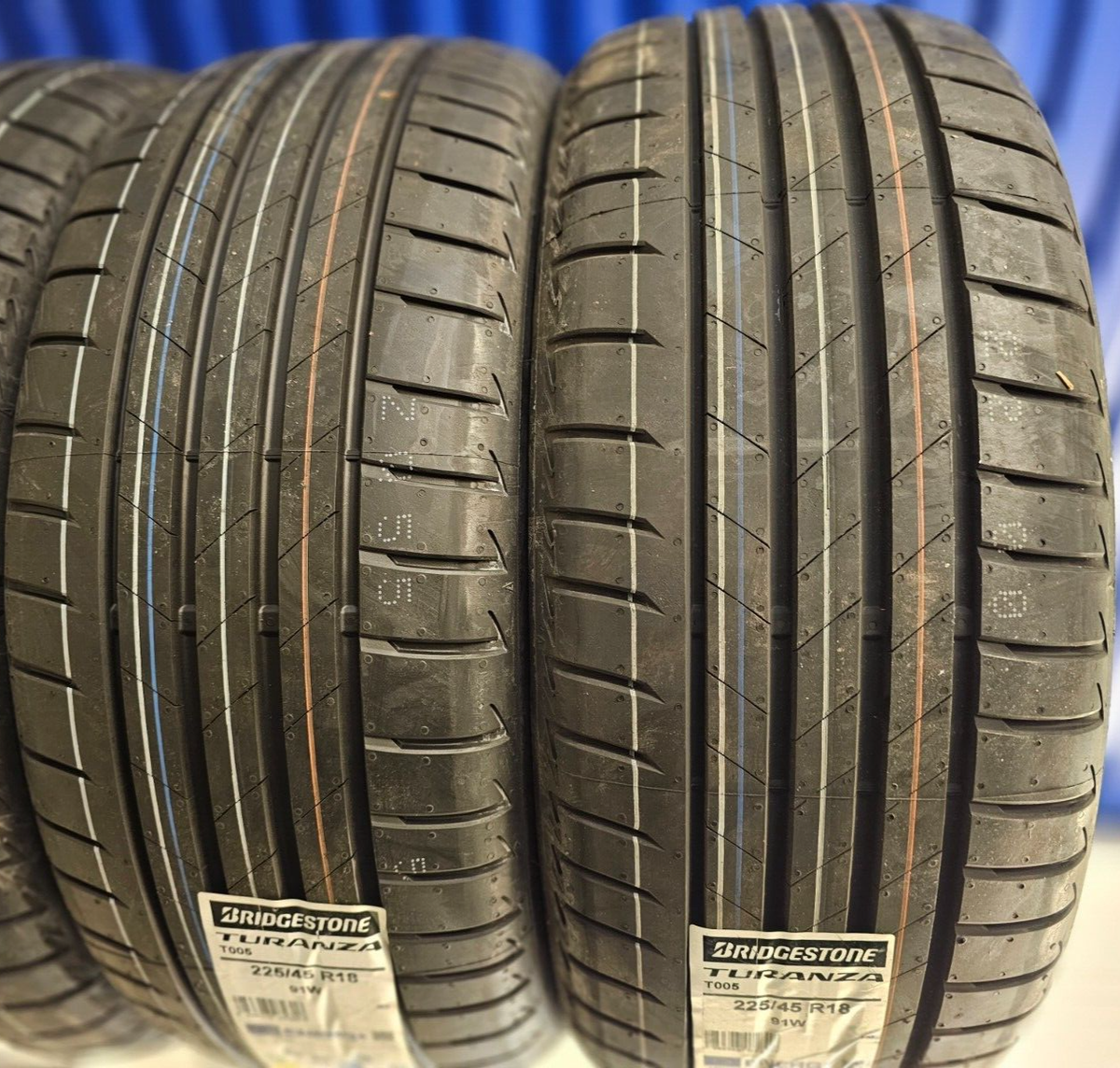2X BRIDGESTONE TURANZA T005 225/45 ZR18 XL 95Y* TYRES 225 45 18
