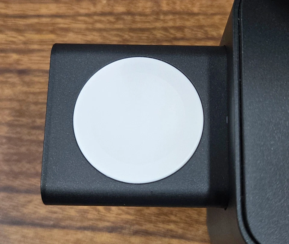 Anker MagGo 3-in-1 Cube Charging Station with Qi2 for iPhone Airpod Apple Watch - Image 3 of 4