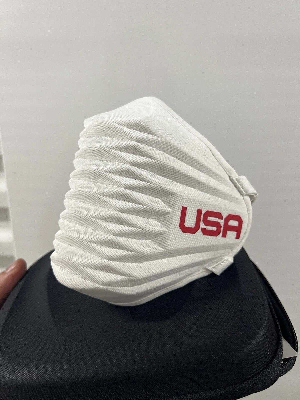 (2 Pack) Nike USA Face Mask Venturer Olympics Sports With Black Cases NEW 2 Pack