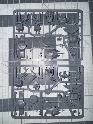 GW Warhammer 40k Command Vox Casters On Sprue OOP 2007