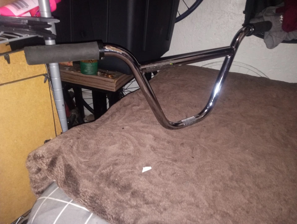 Silver Or Chrome Handlebars BMX - Image 2 of 3