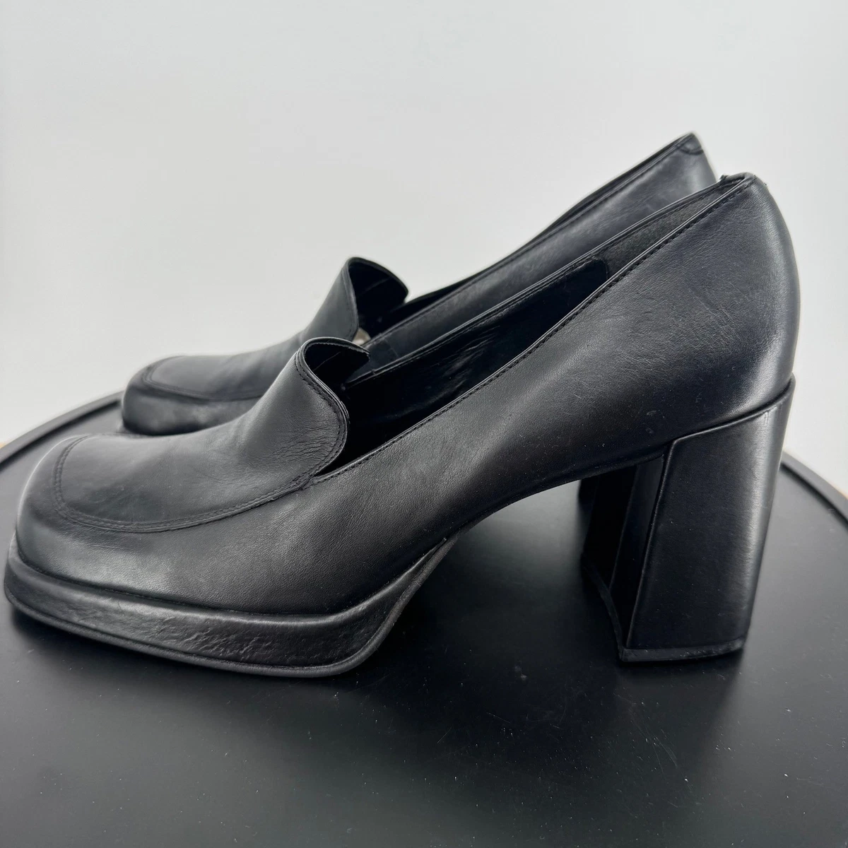 Apostrophe High (3-3.9 in) Heel Height Heels for Women for  display picture 1