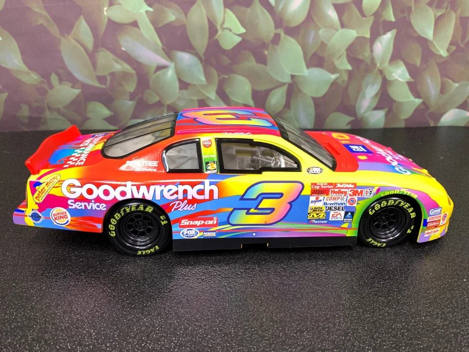 WINNER CIRCLE DALE EARNHARDT #3 GOODWRENCH/ PETER MAX 2002 MONTE CARLO 1:18 - Image 2 of 4