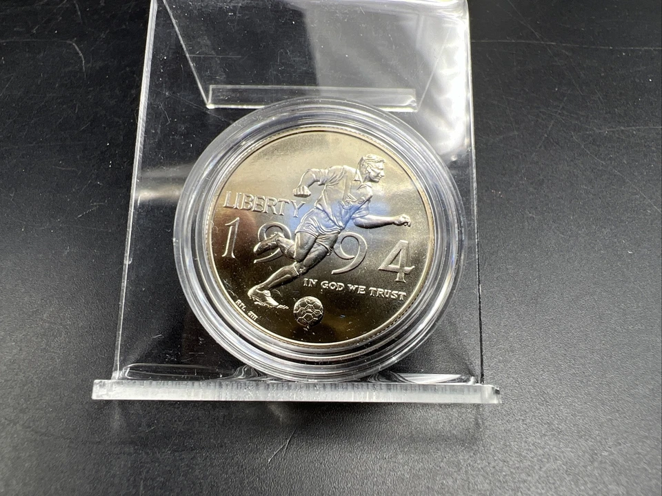 1994 D 50c Fifa World Cup Commemorative Half Dollar in Capsule Clad Coin BU #A - Image 3 of 4