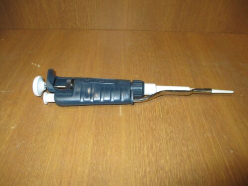 GILSON PIPETMAN P-20, PIPETTE, 1 CHANNEL, 2-20uL, PART#P-20, USED - Picture 1 of 5