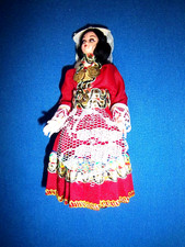 TRACHTENPUPPE  FOLKLORE  zierliches P&uuml;ppchen  H&ouml;he 11 cm   Sammlerst&uuml;ck