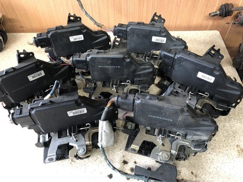 TÜRVERRIEGELUNG VORNE LINKS BEIFAHRER AUDI TT 150 180 225 8N2837015