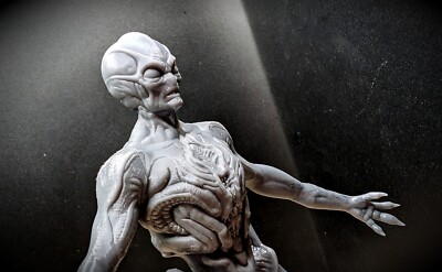 【Rakutao様GiuseppeZanotti ALIEN サイズ38 1/2 Resident Alien Maquette Figure Prop Replica | eBay