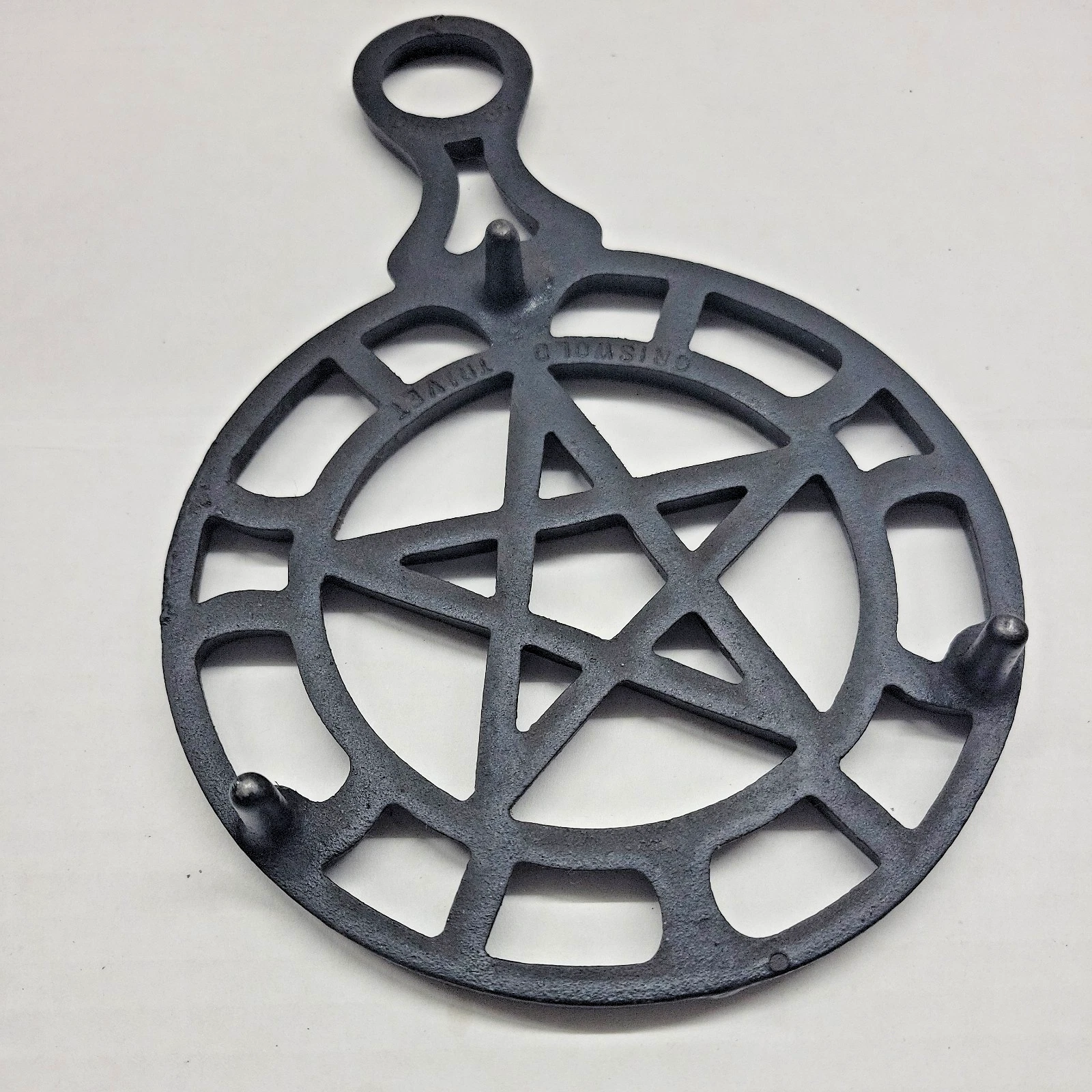 Griswold #1740 5 Pointed Star Cast Iron Trivet Vtg 1950s 3-footed Hot Plate - product detail image 2