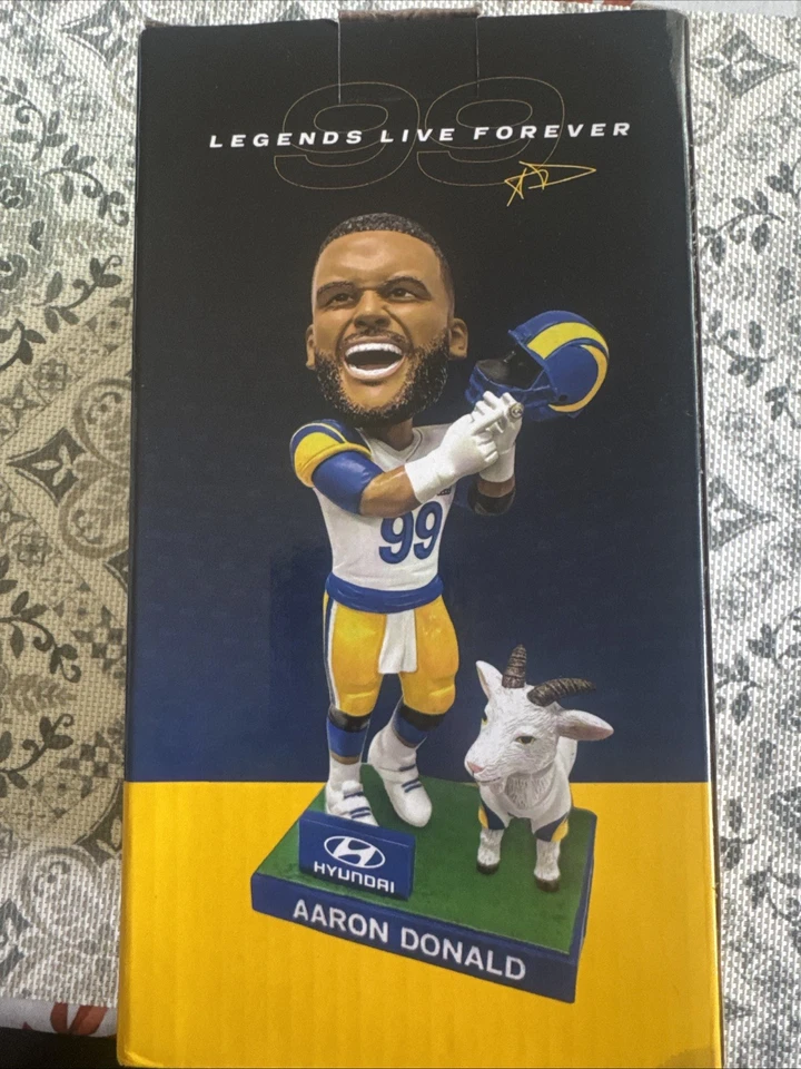 Figura de fútbol americano Aaron Donald Los Angeles Rams Bobblehead NFL G.O.A.T nueva en caja Foto 3 de 4