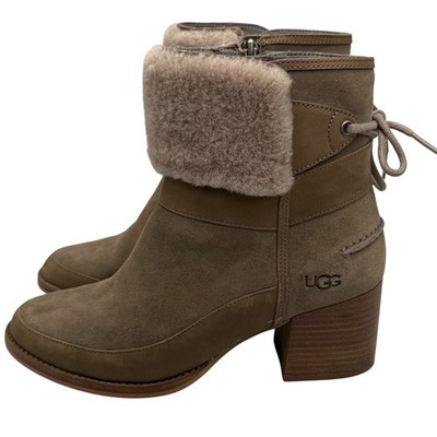 UGG Kirke beige Stacked 2.5'' Heel Booties Women's 9 Real Lamb Fur Lined