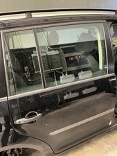 TÜR Hinten Rechts VW Touran 2.0 Ecofuel 1 T Kombi Farbe LR7N